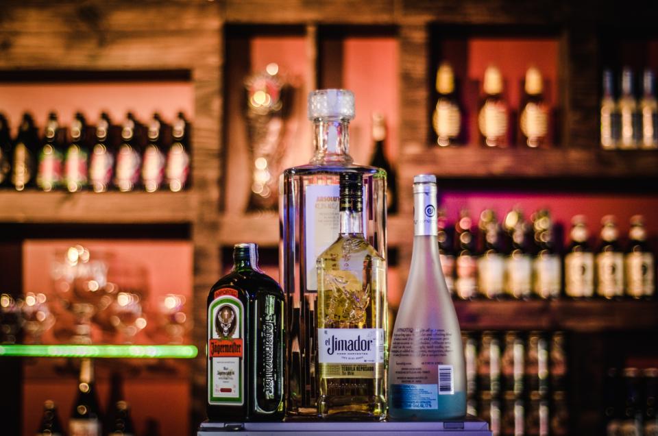 Bar Liquor