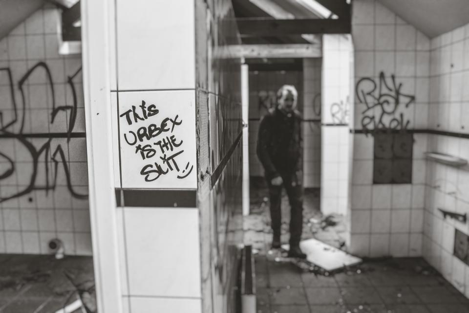 Street Art Vandal