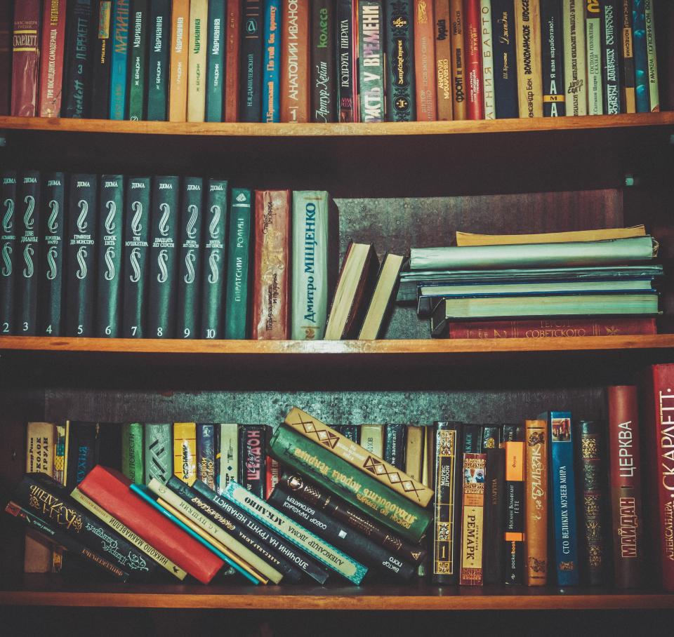 Books Shelf