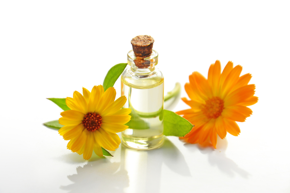 Essential Oil Cosmetic Oil