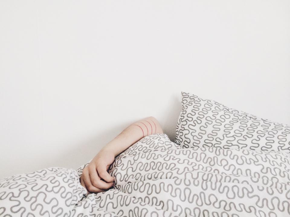 Hand Bed