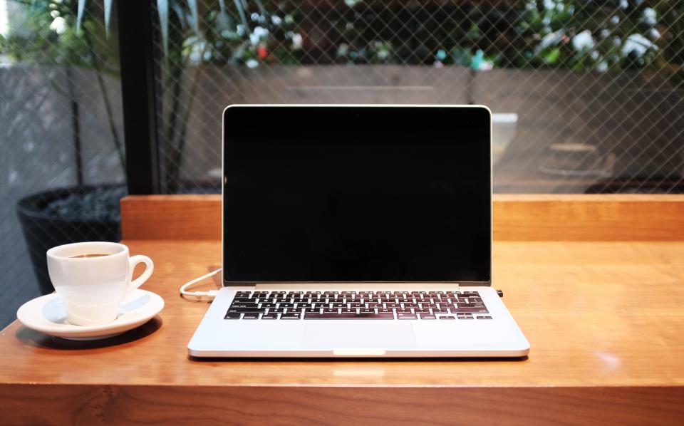 Laptop Apple