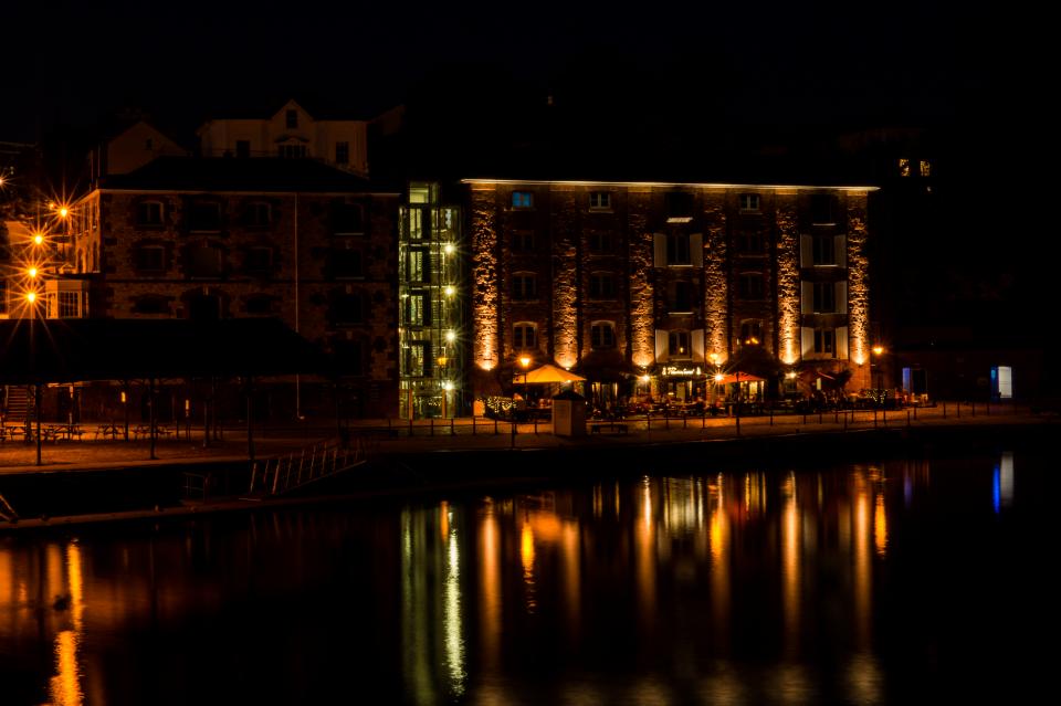 Building Restaurant