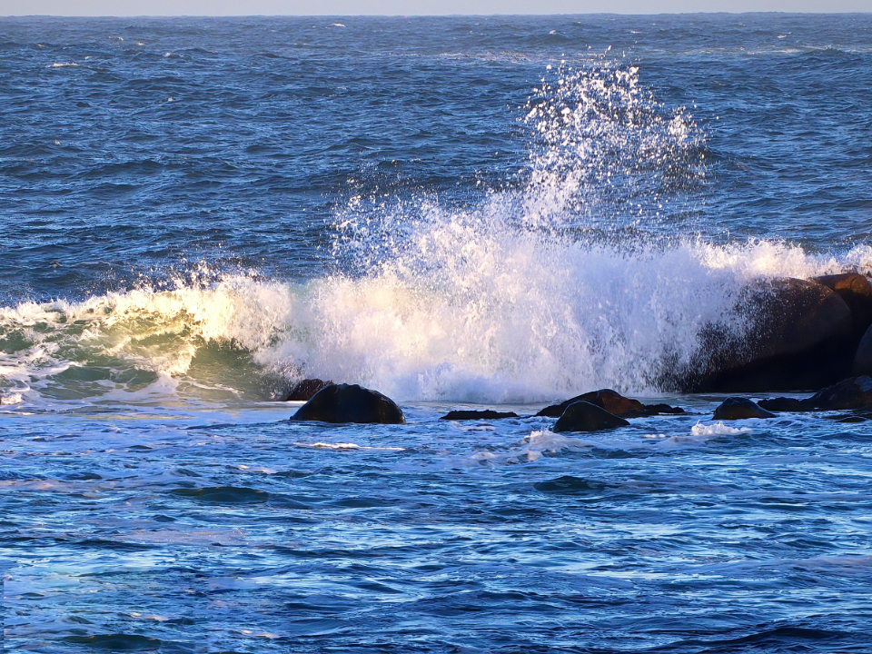 Waves Crashing