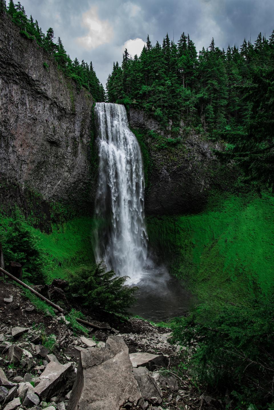 Waterfalls Green