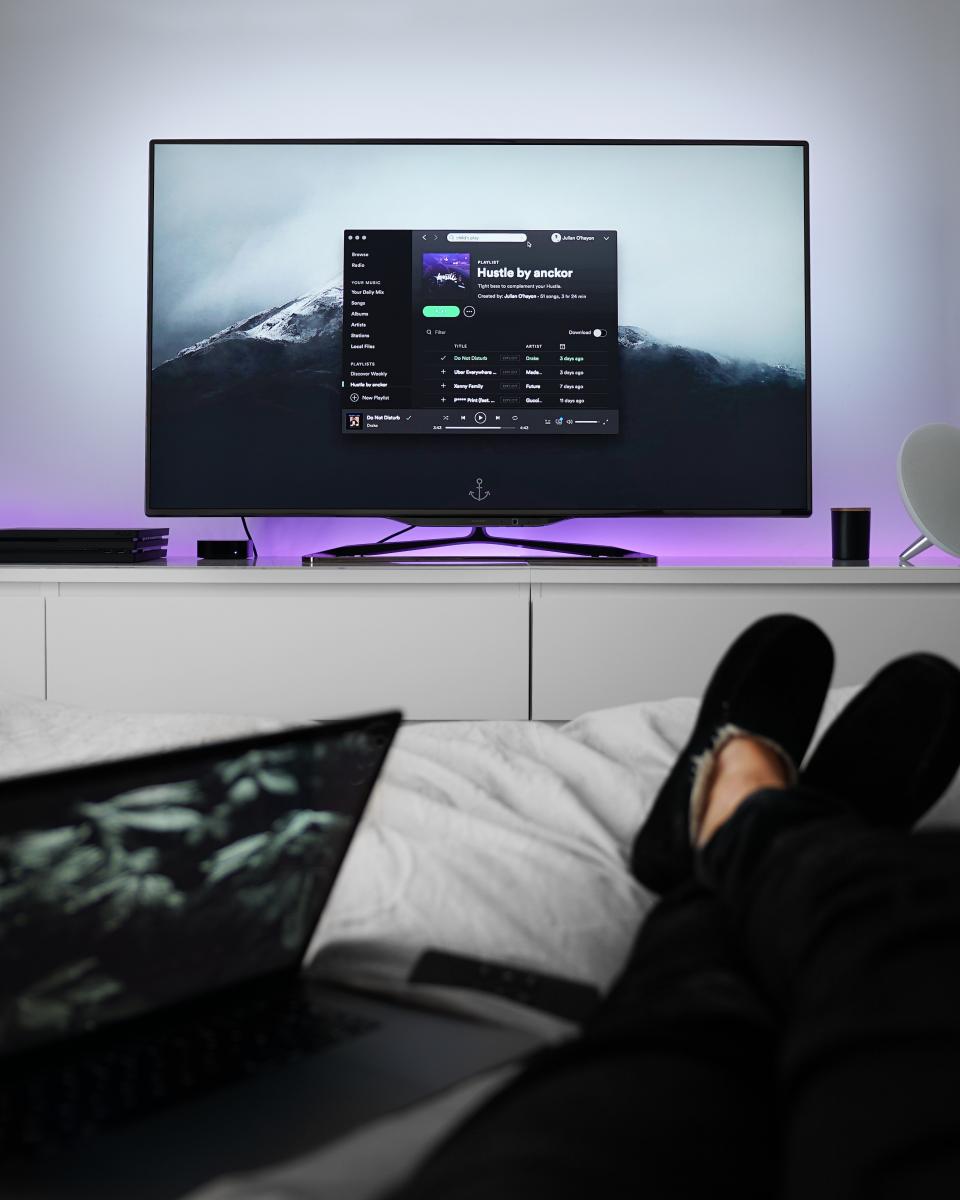 Tv Monitor
