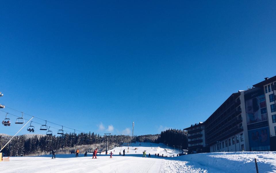 Skiing Glide