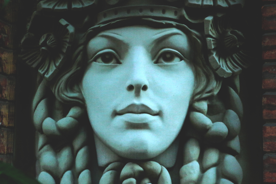 Statue Face