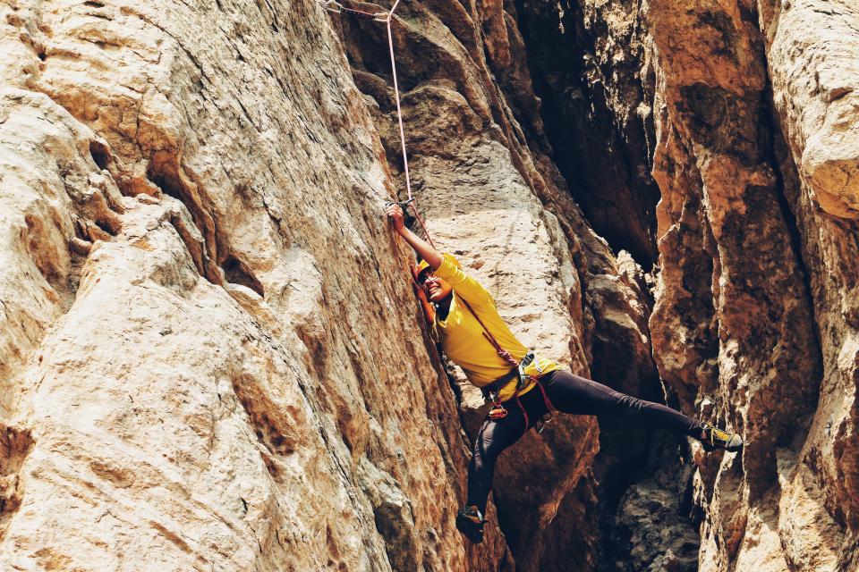 Rappelling Rocks