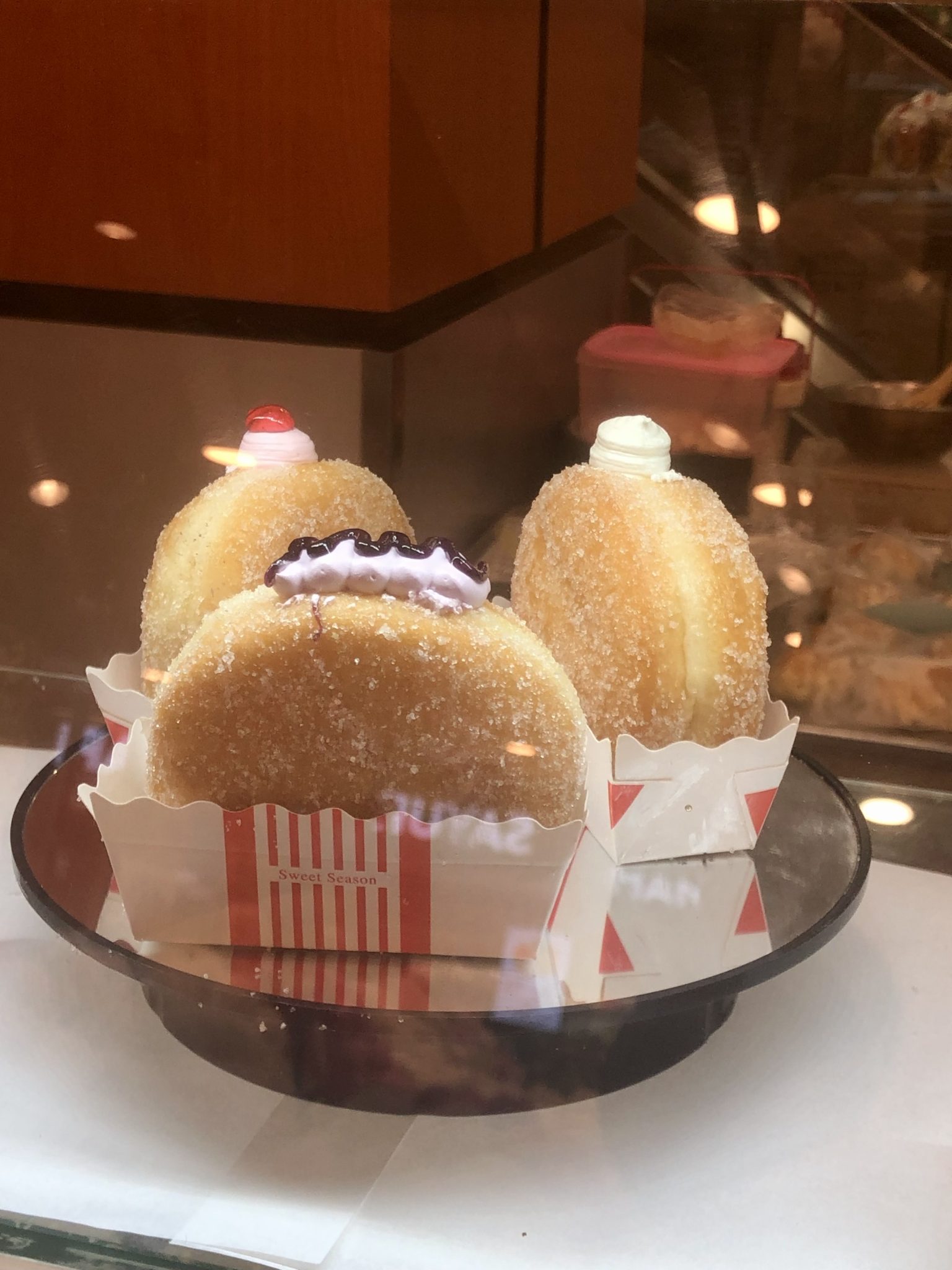 Round cakes