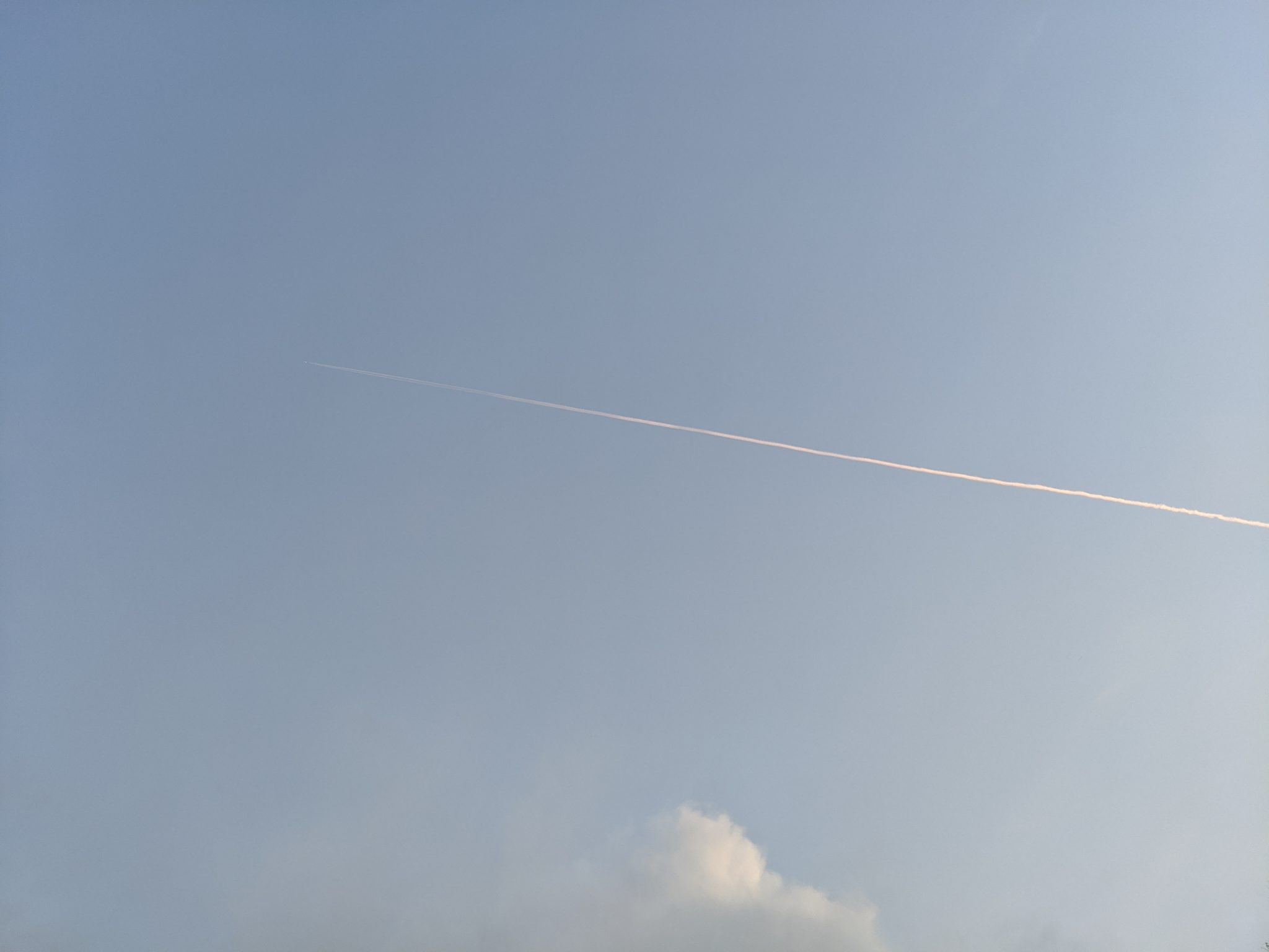 Lone contrail