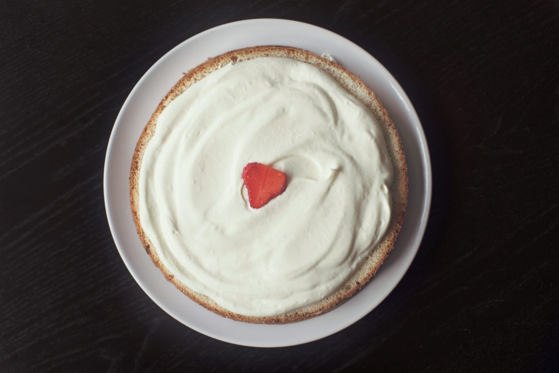 Large Vanilla Cake