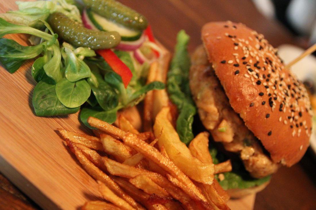 Burger Fries & Salad