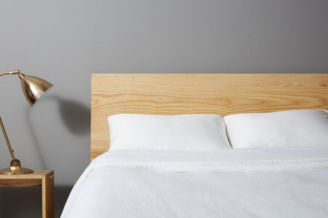 Bed & Lamp