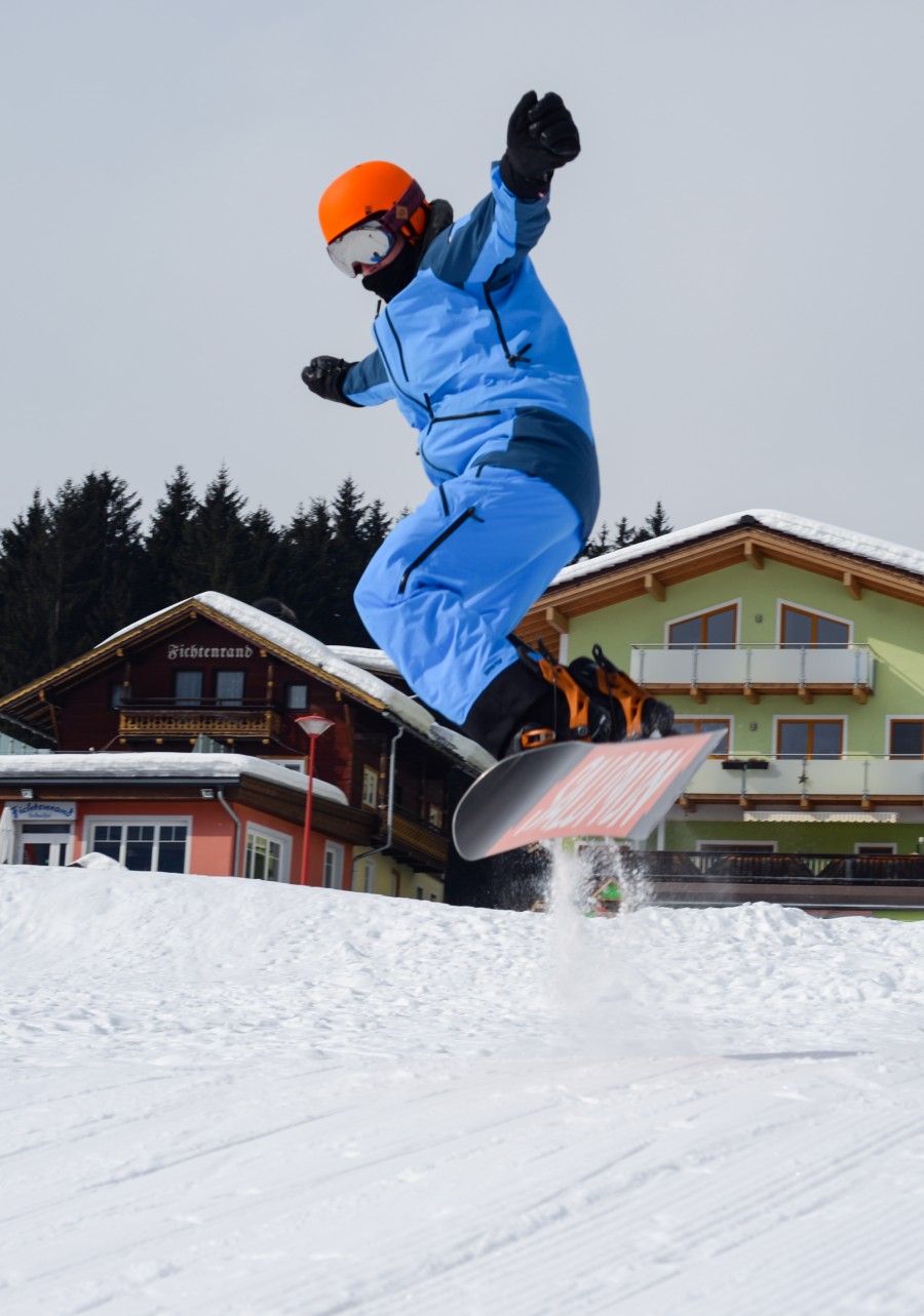 Snowboard jump