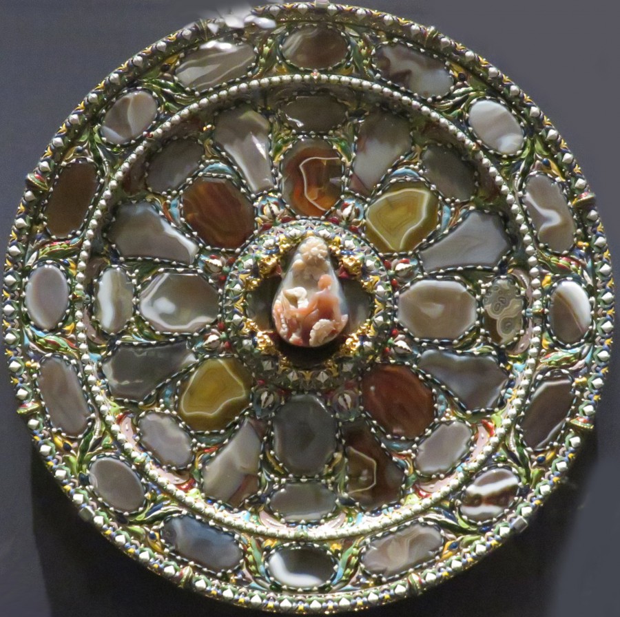 mineral-inlaid plate