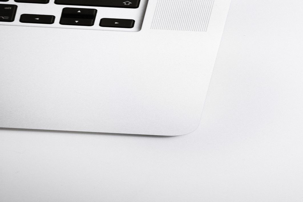 MacBook Corner Minimal