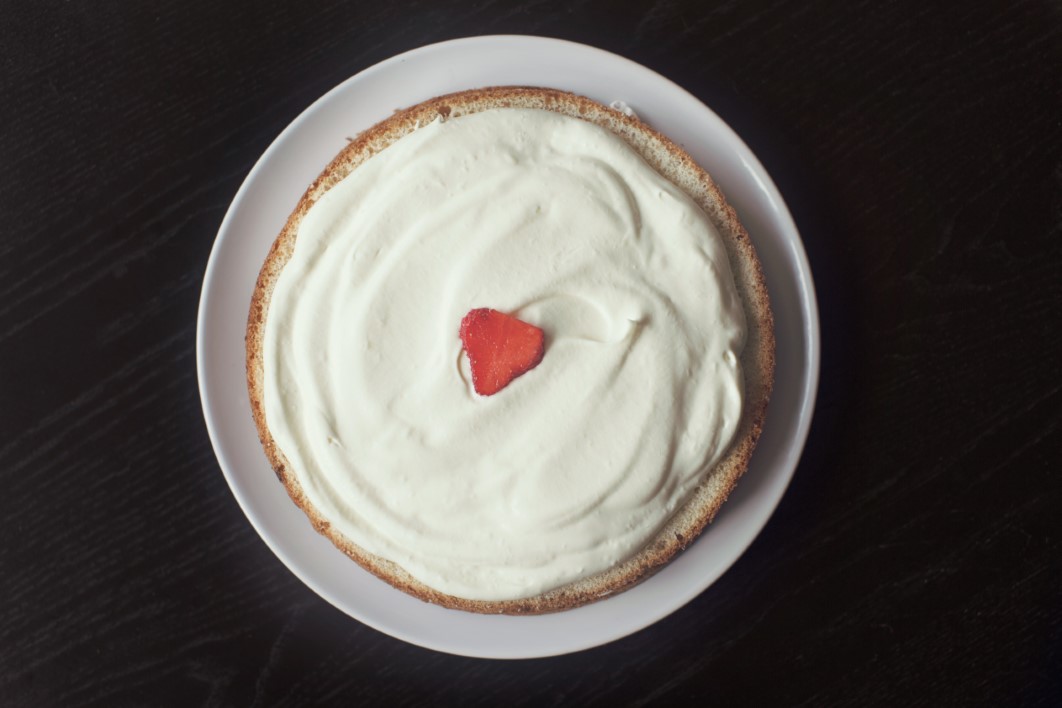 Large Vanilla Cake