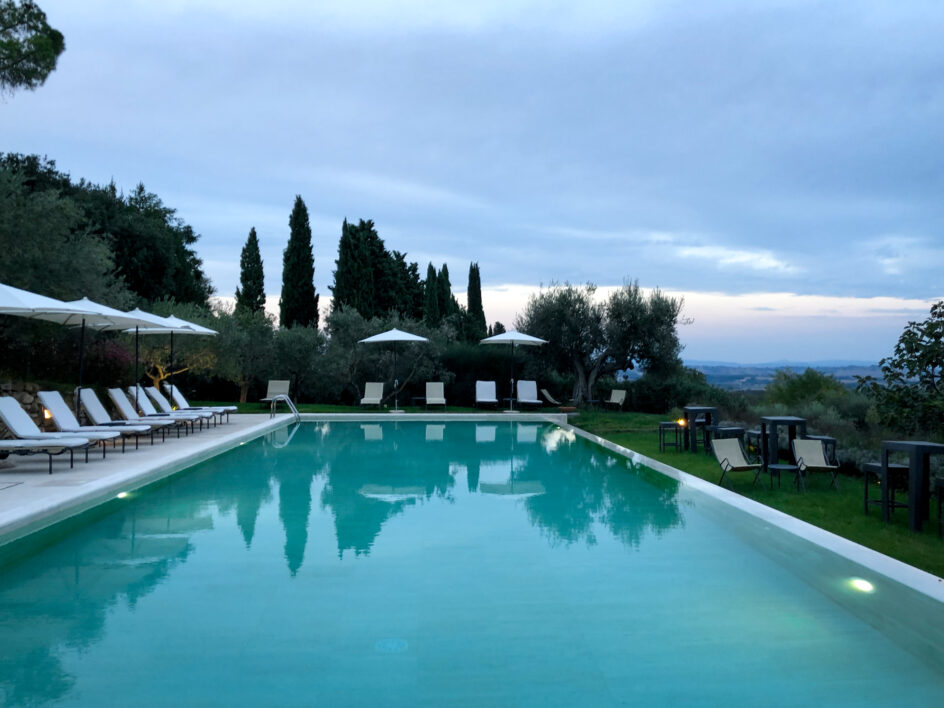 Resort Luxury Pool