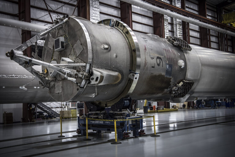 Space Spaceship Hangar