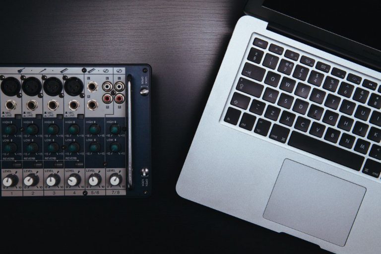 Laptop & Audio Device