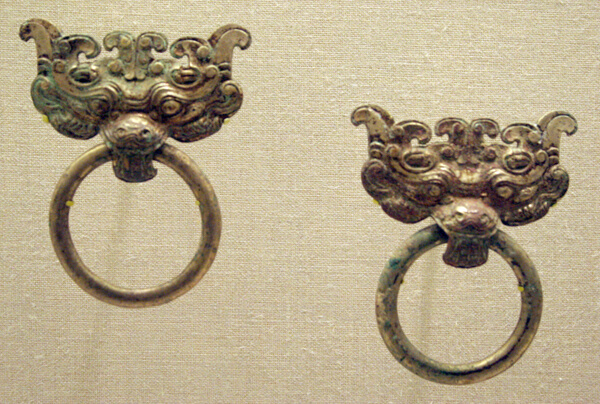 Monster-Mask Fitting with Ring Handle
