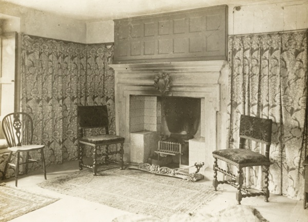 Kelmscott Manor: The Green Room