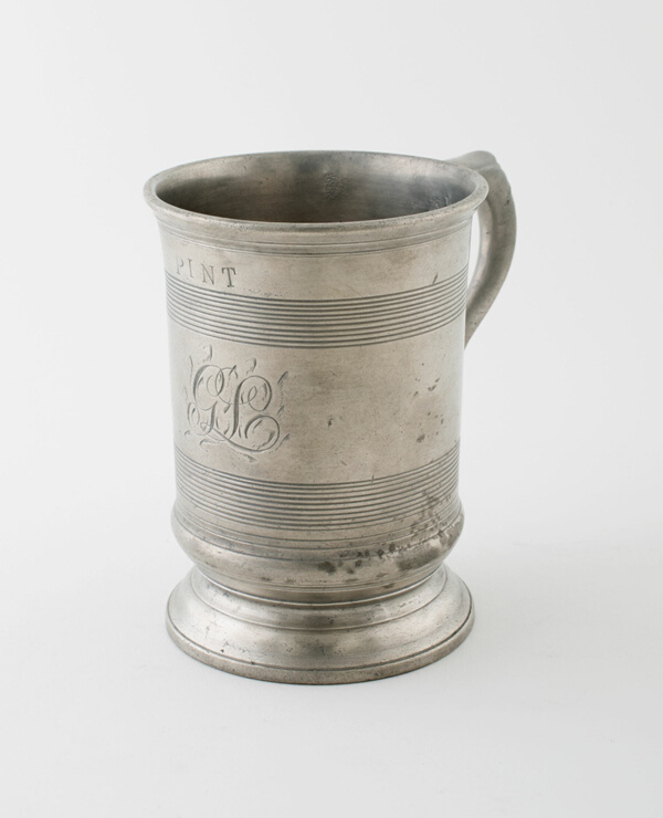 Pint Measure with Double C Handle