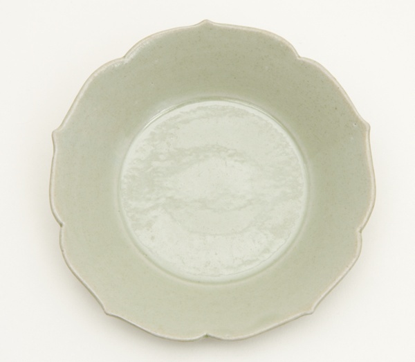 Pair of Foliate-Rimmed Dish