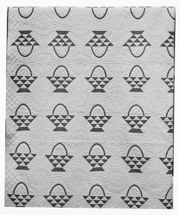 Bedcover (Cherry Basket Quilt)