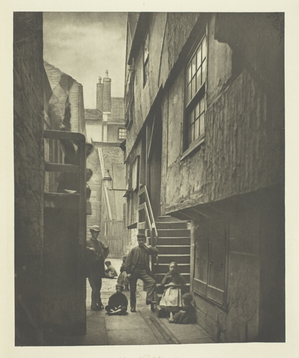 Close No. 28 Saltmarket