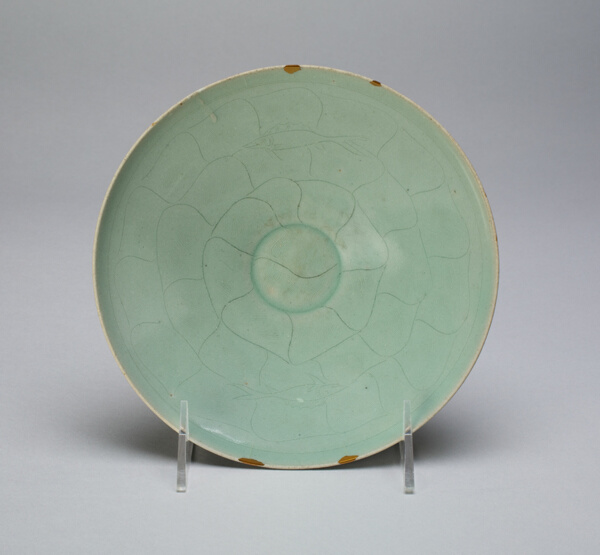 Bowl with Radiating Petals and Two Fish