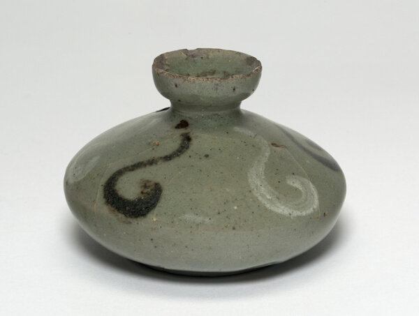 Oil Bottle with Swirl Design